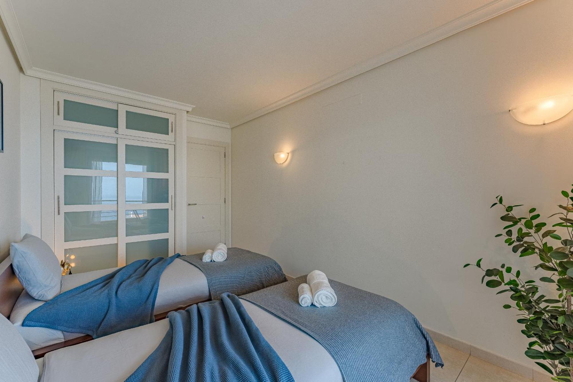 Hermitage Homes Blg Puerto de Santiago  Bagian luar foto