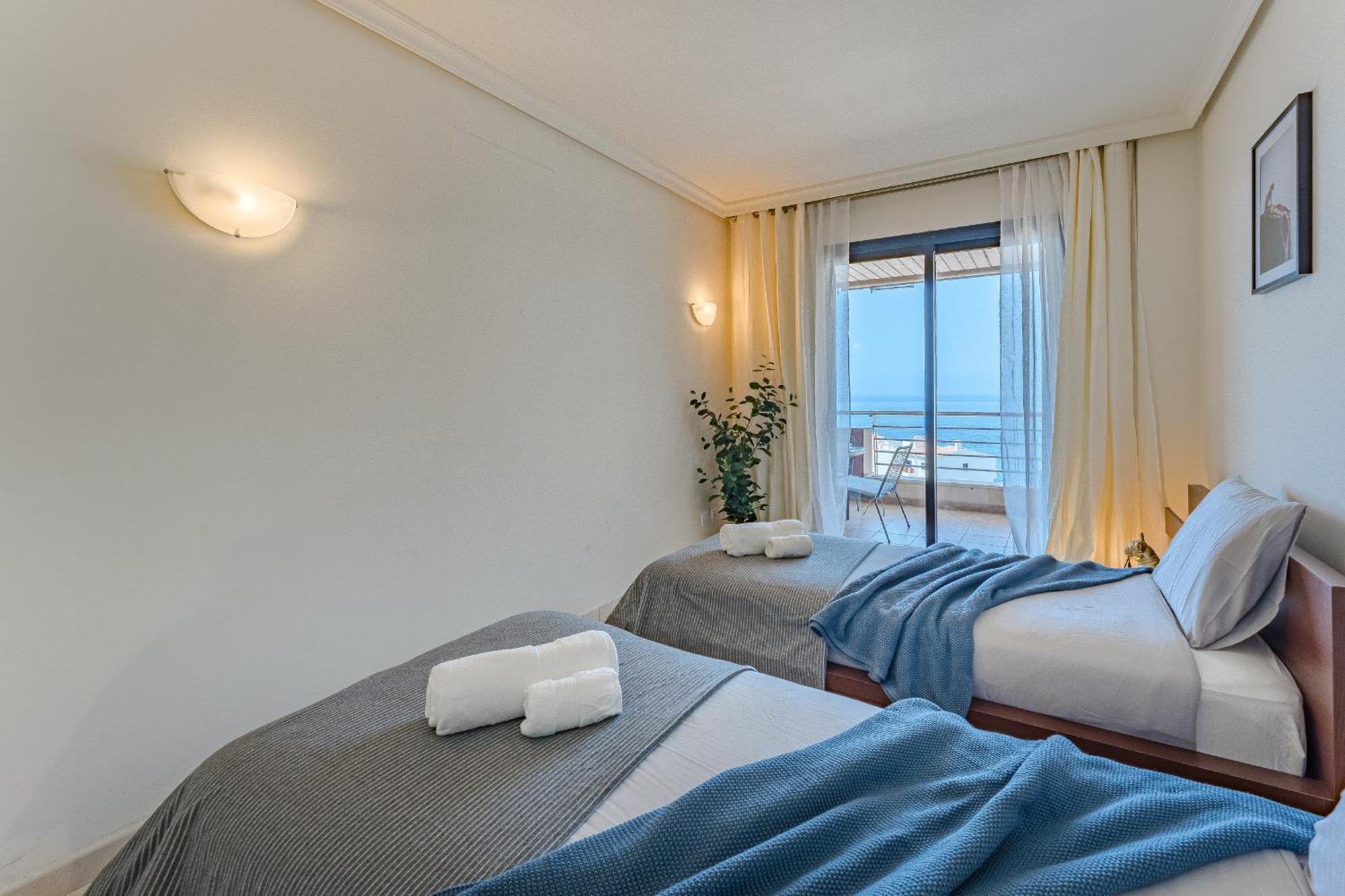 Hermitage Homes Blg Puerto de Santiago  Bagian luar foto